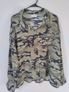 Button-Down Camo Shirt - Olive Green